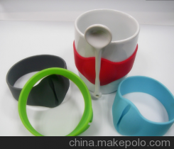 供应福硅居TY-0063陶瓷杯套 创新的可夹汤勺硅胶杯套